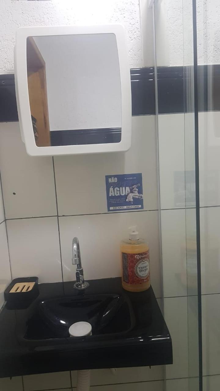 Flat C\sala/cozinha/banheiro